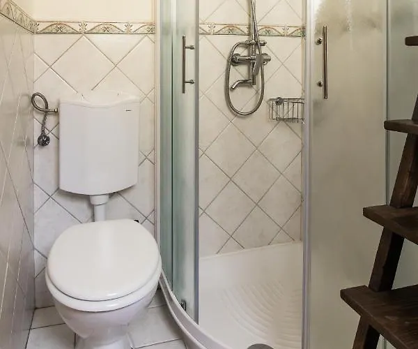 Apartma Lojz * בובק