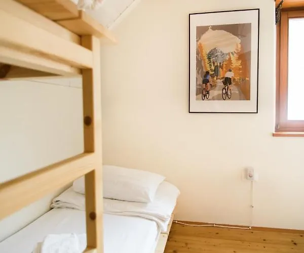 Apartma Lojz דירה *